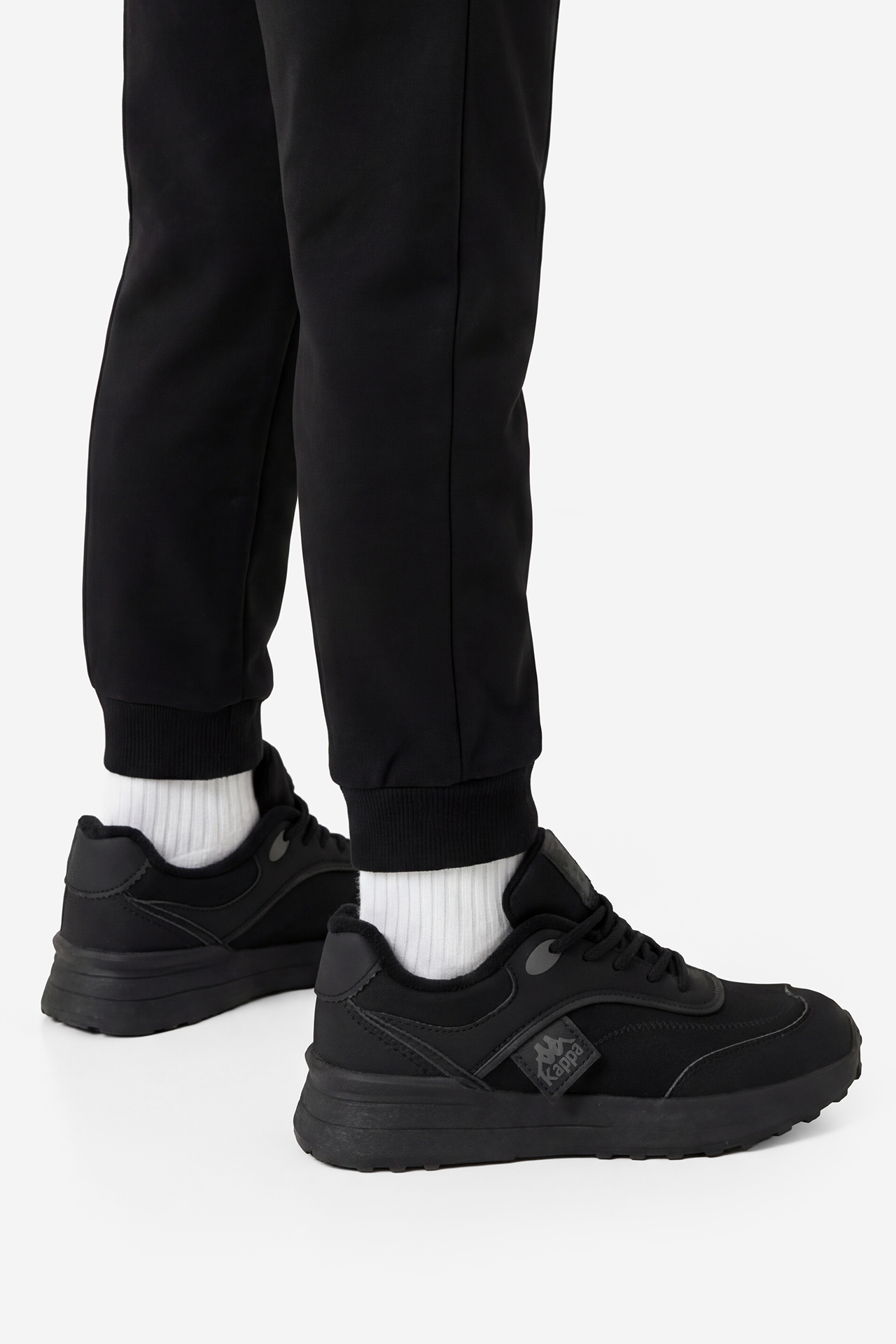 Sneakersy Černá