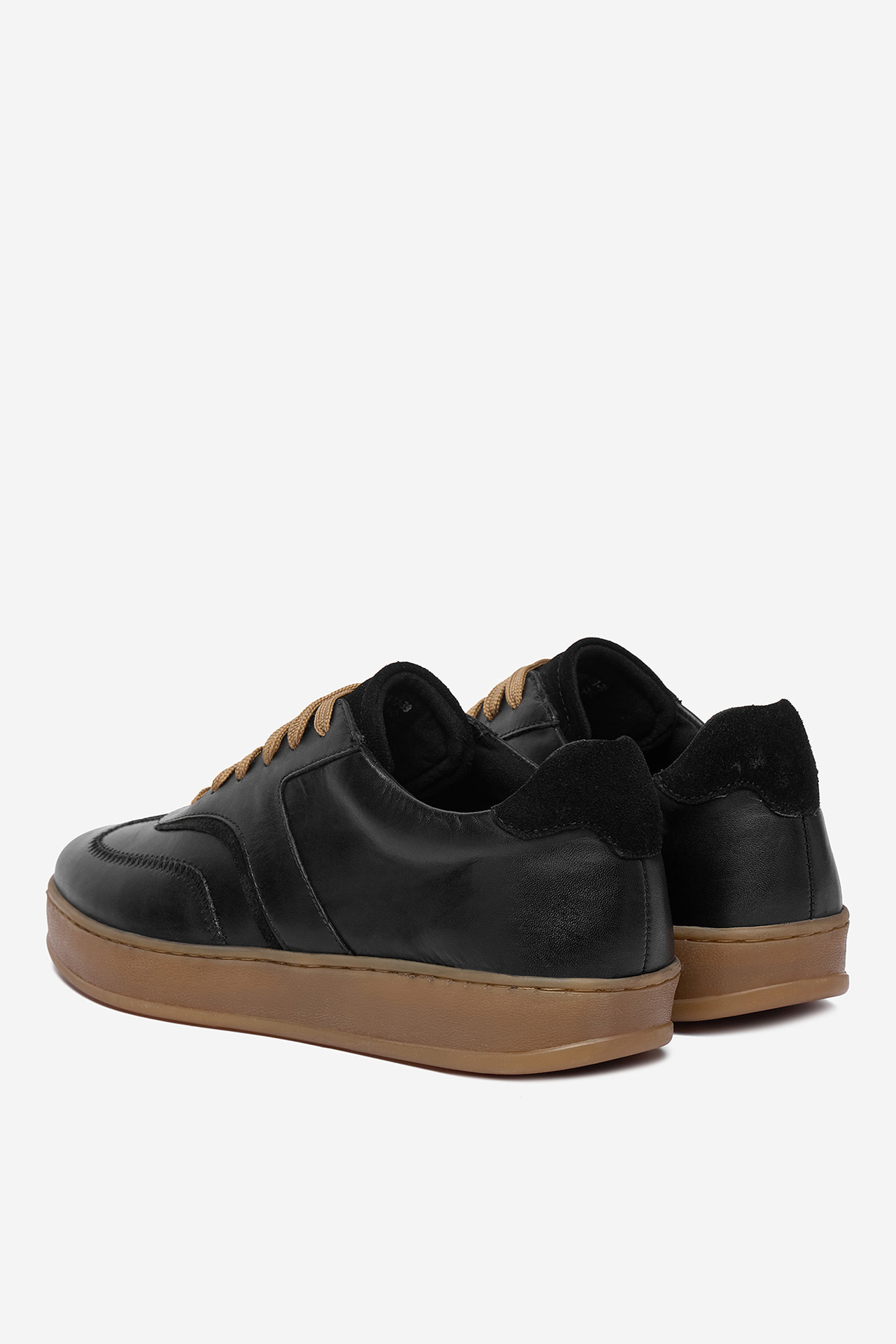 Sneakersy Černá
