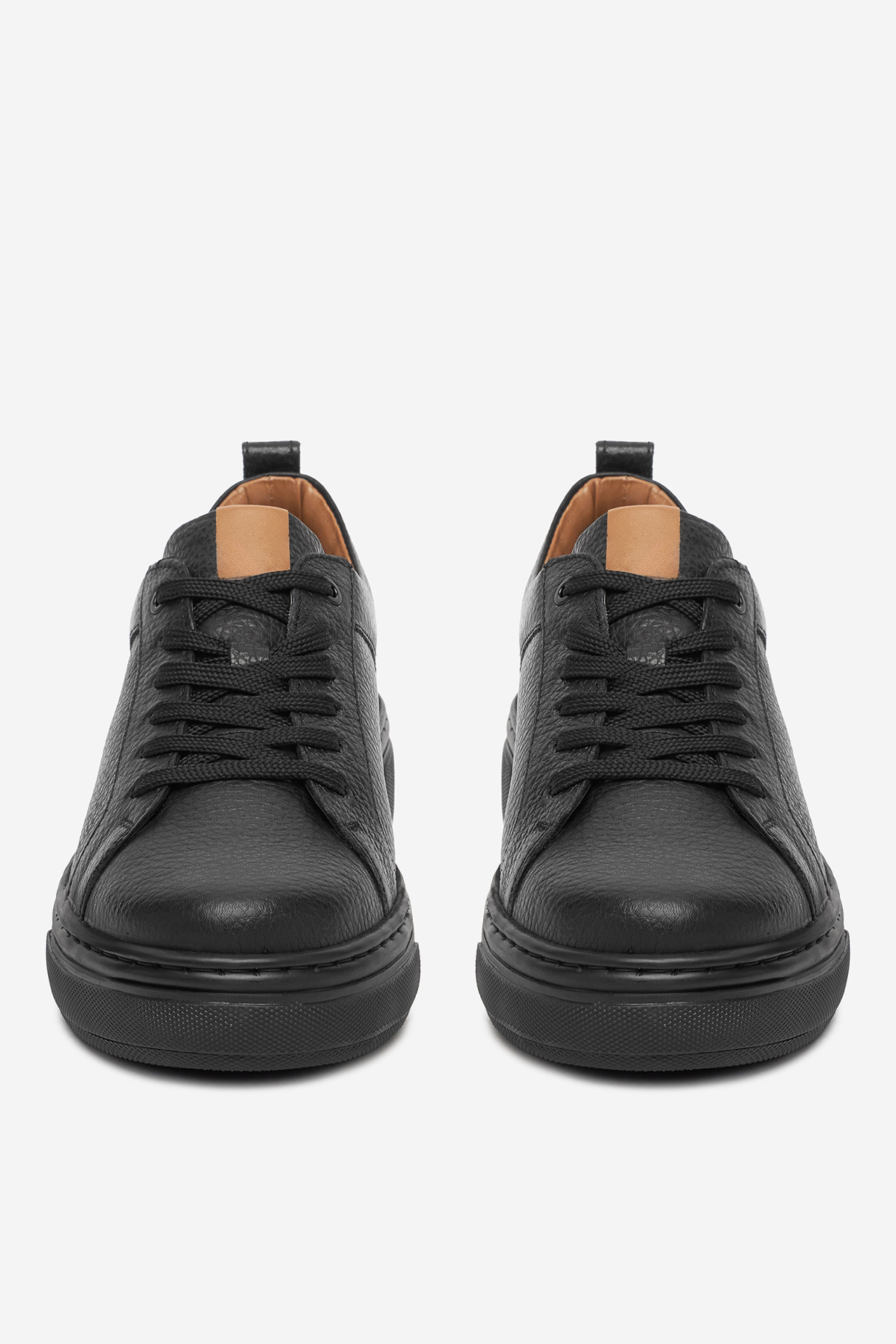 Sneakersy Černá