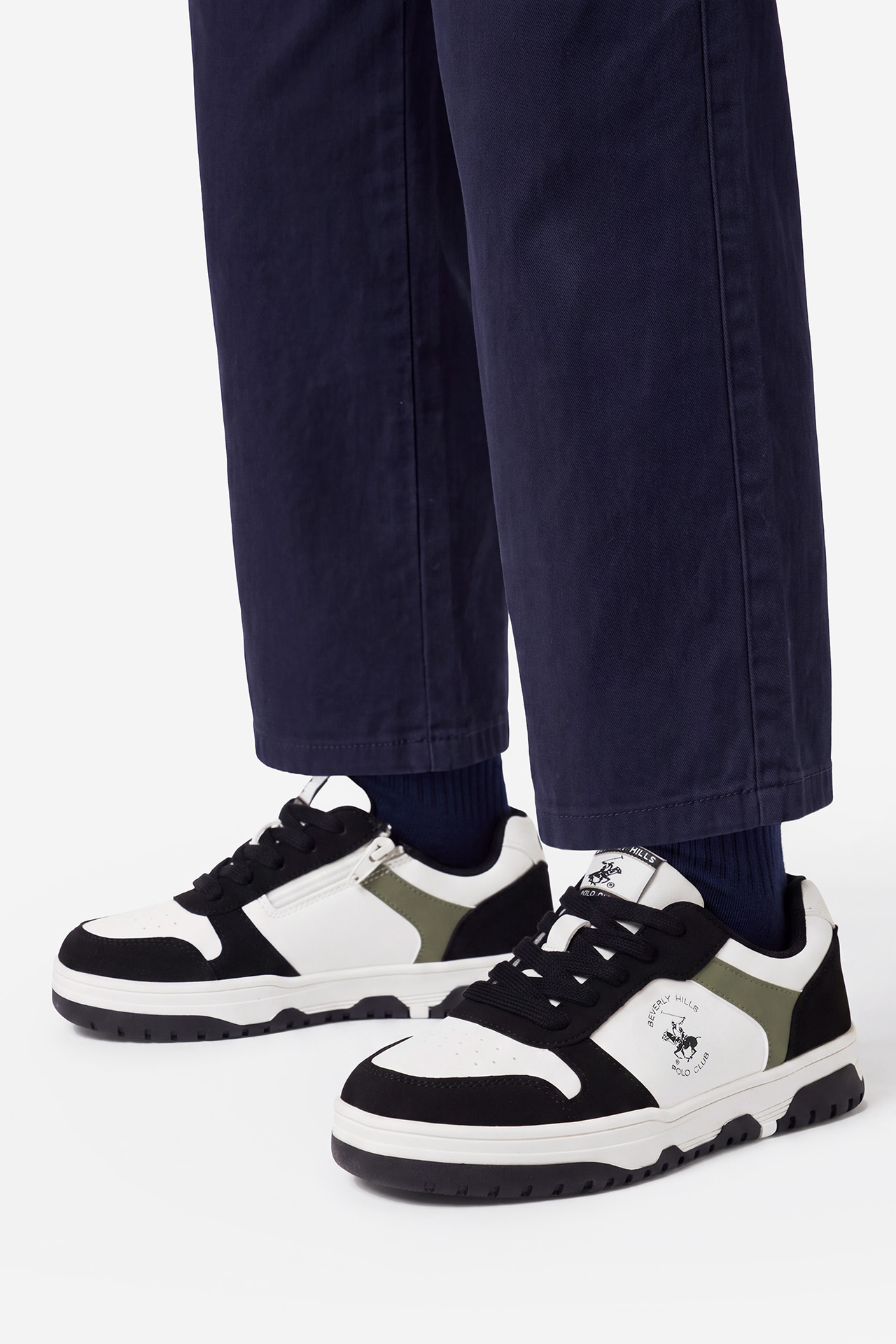 Sneakersy Bílá