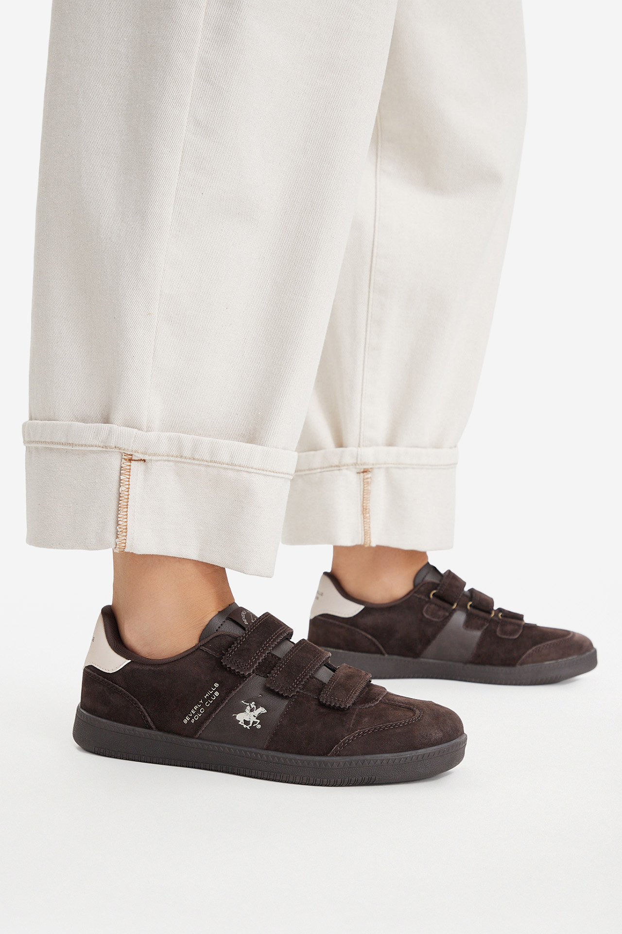 Sneakersy Tmavě hnědá