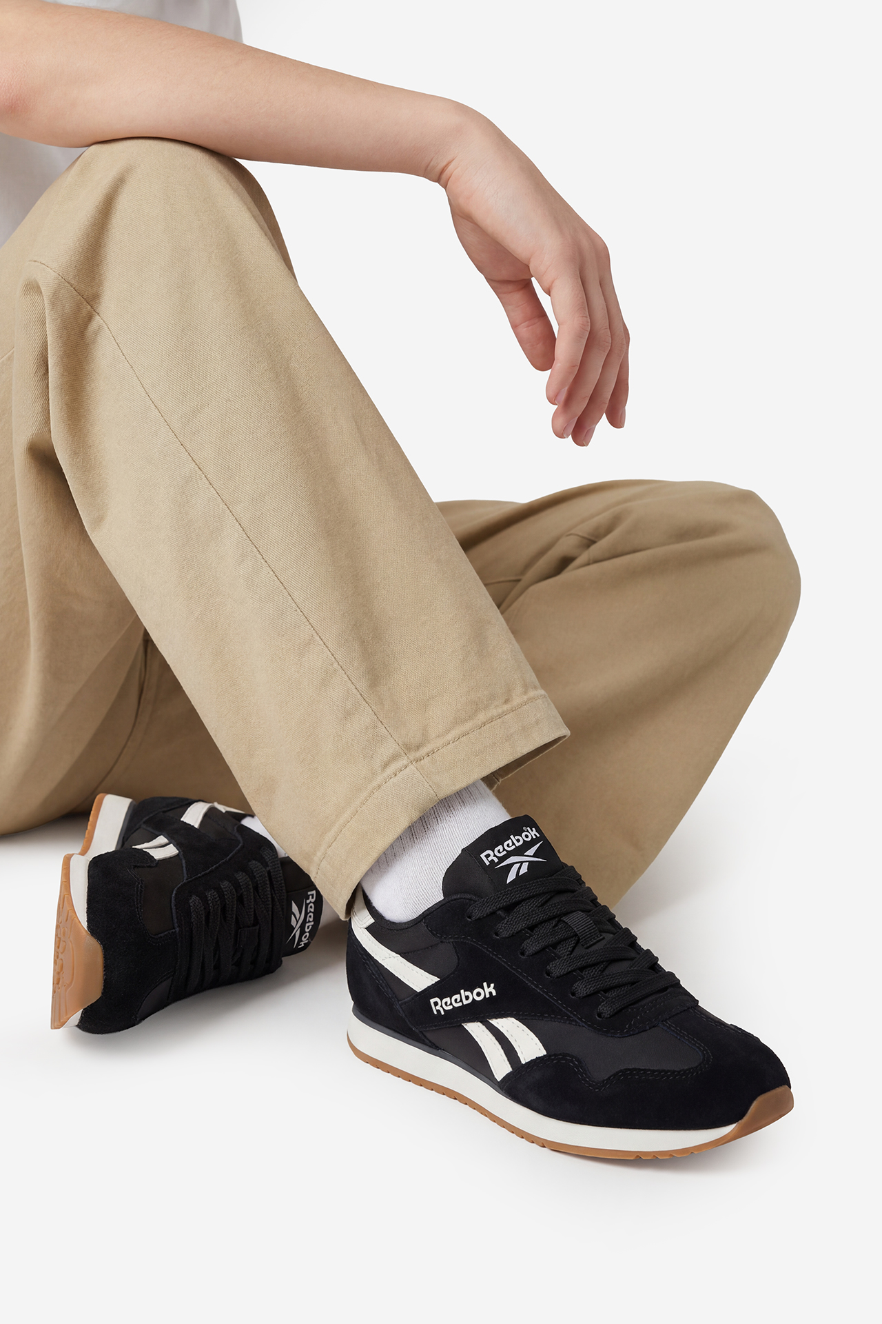 Sneakersy Černá