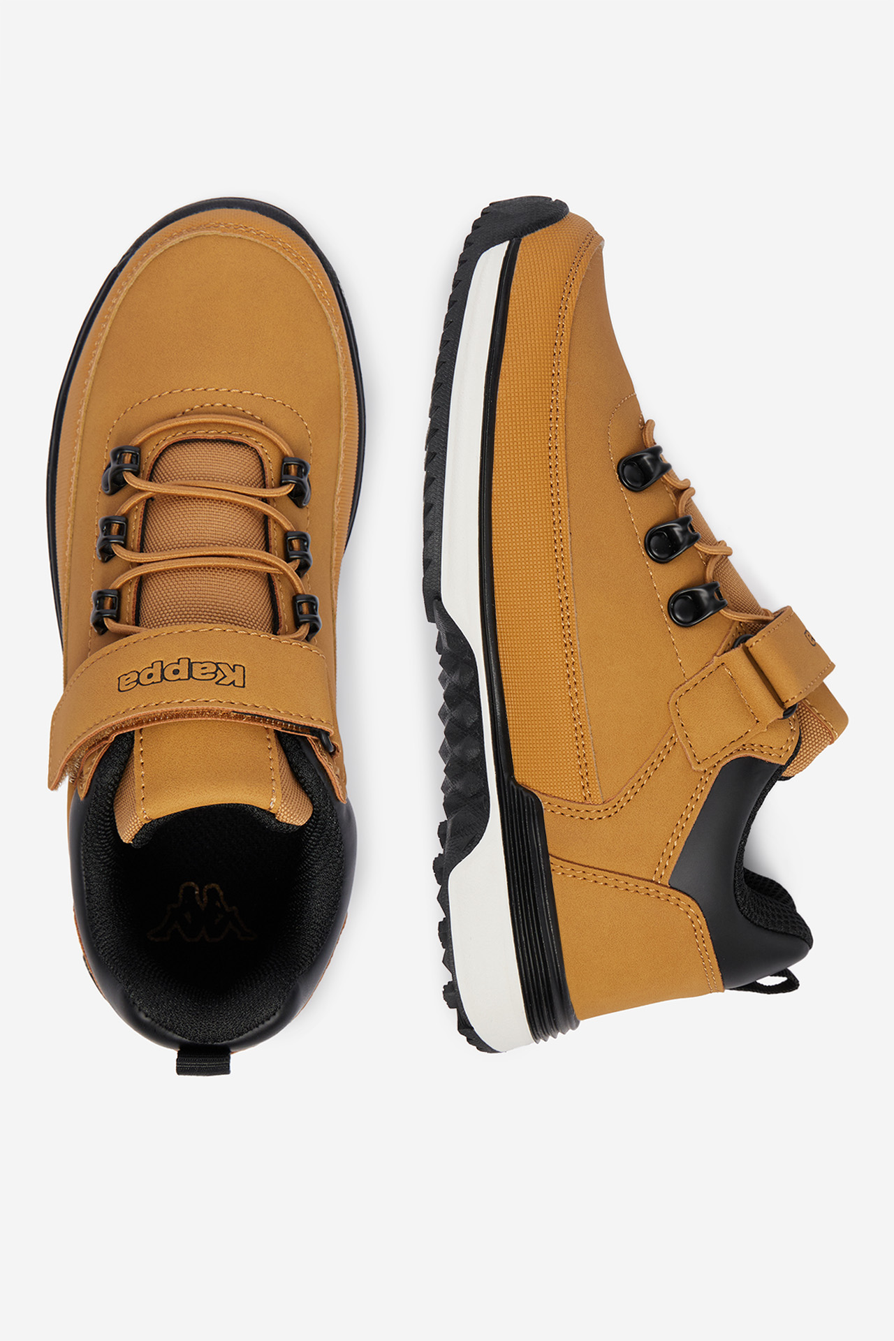 Sneakersy