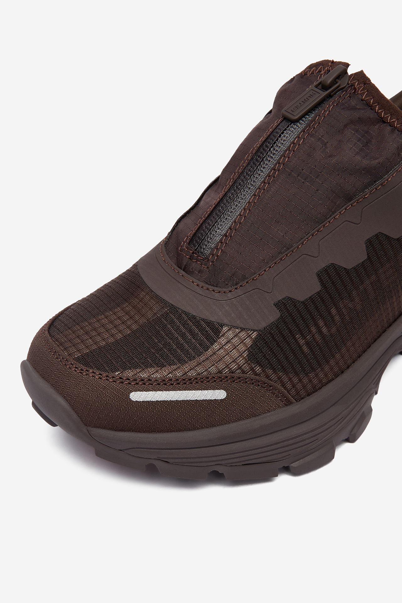 Sneakersy Hnědá