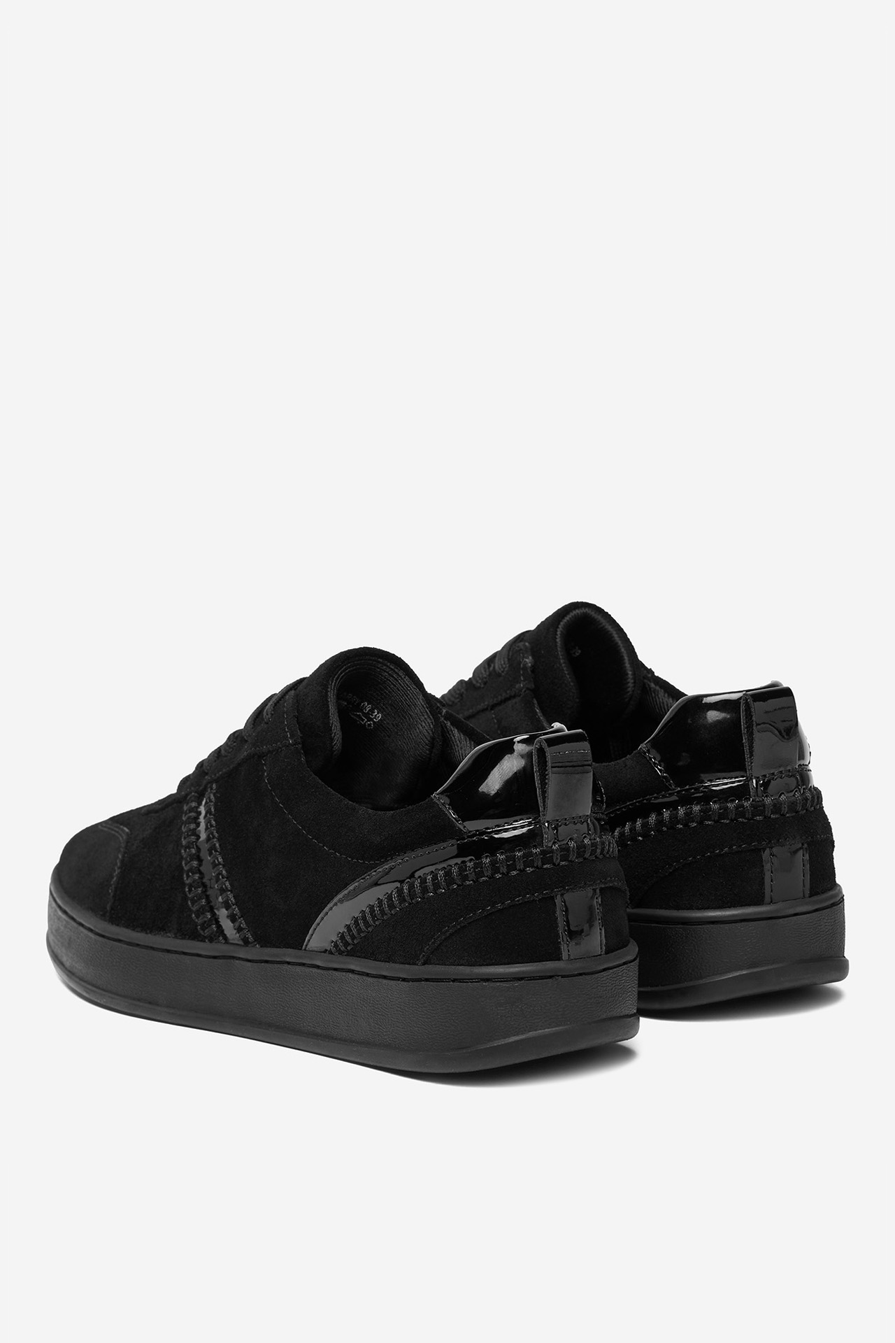 Sneakersy Černá