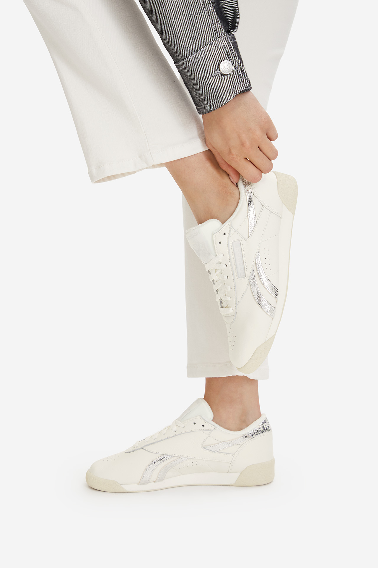 Sneakersy Bílá