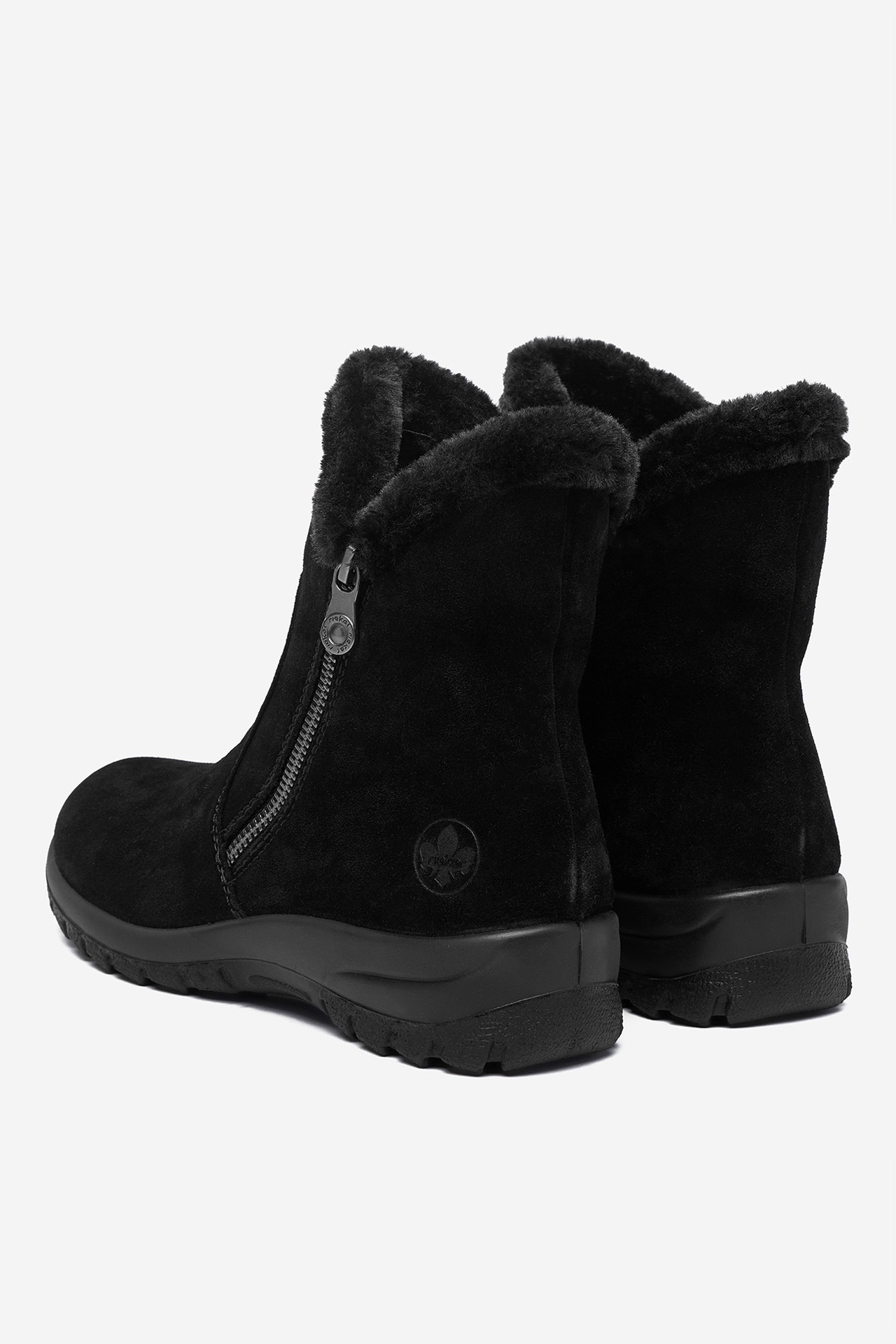 Škornji Črna