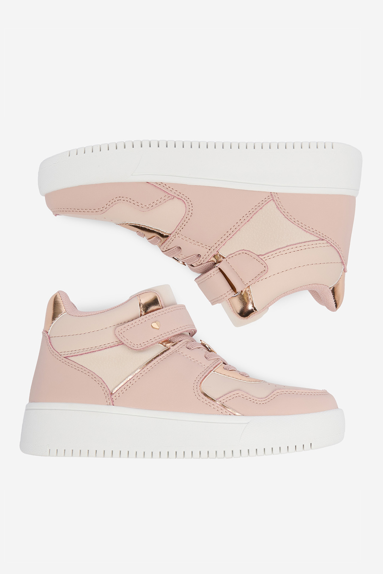 Sneakersy