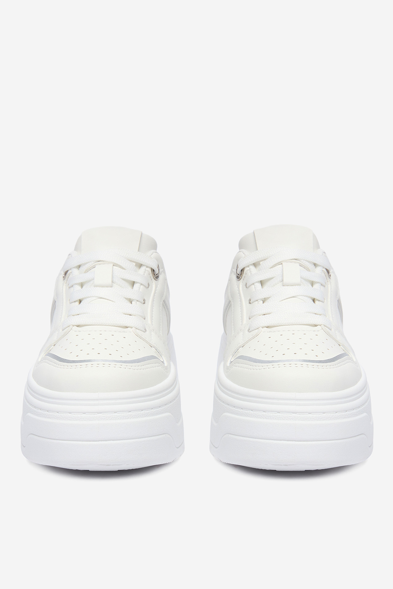 Sneakersy Bílá