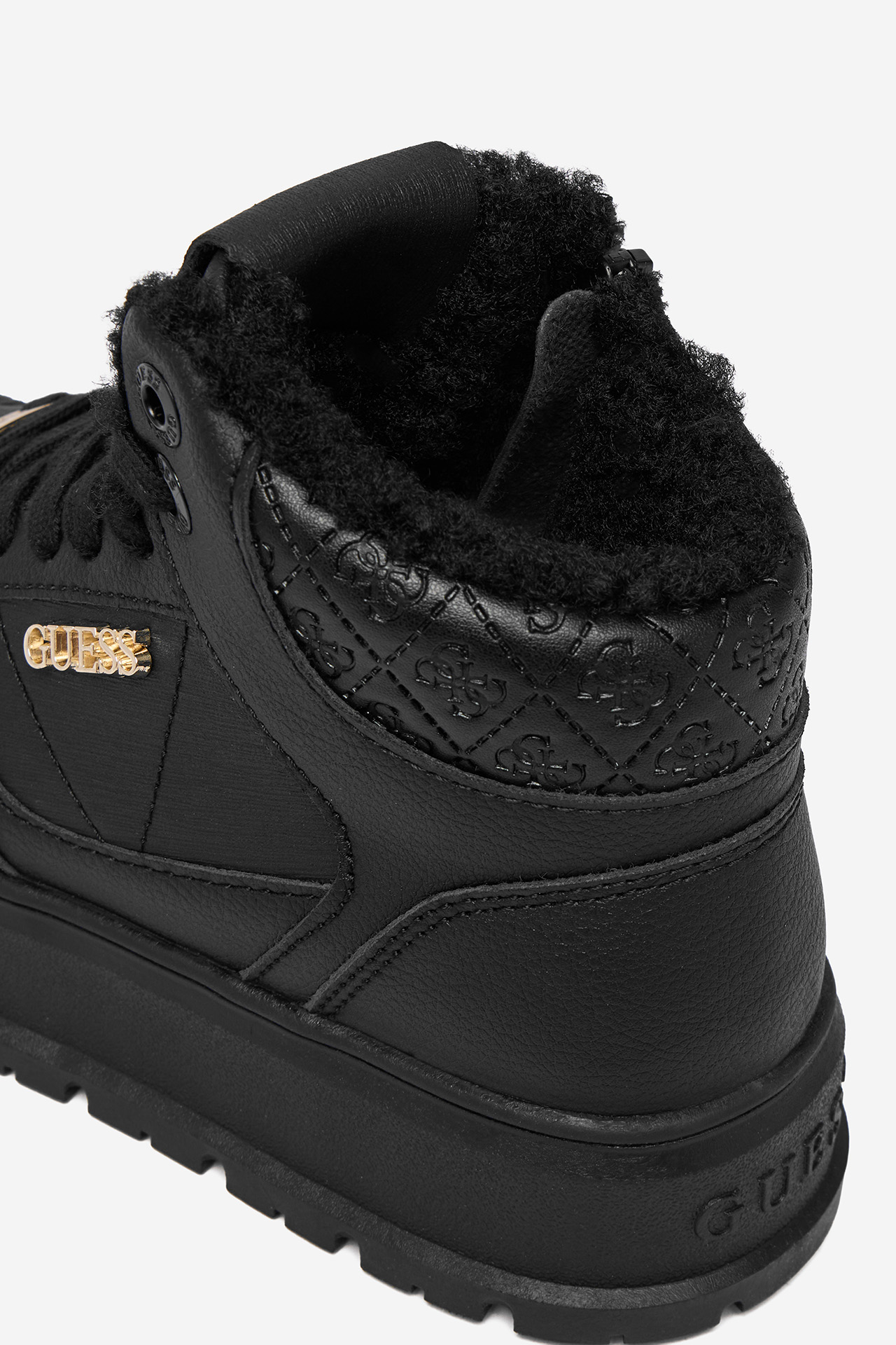 Sneakersy Černá