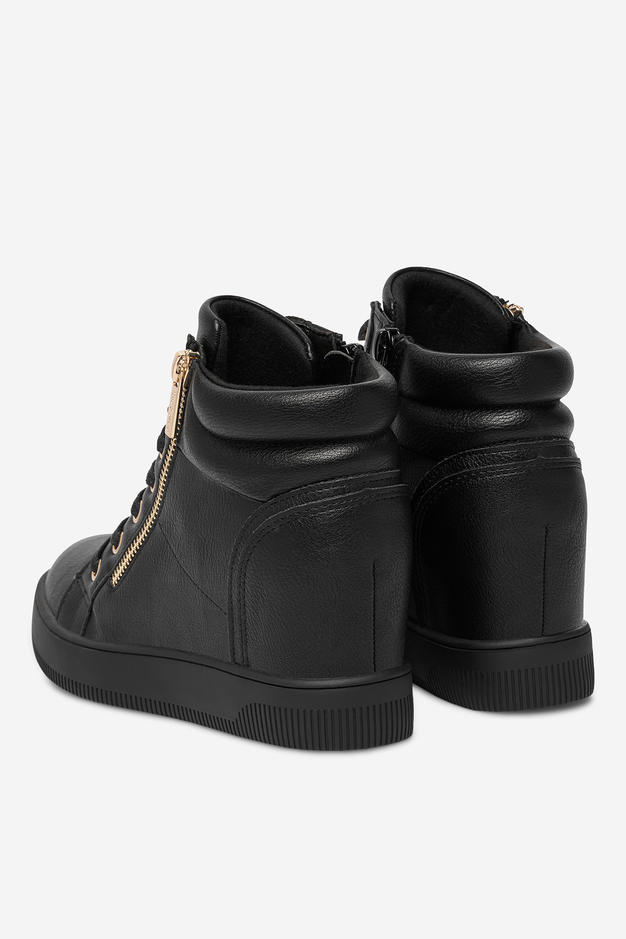 Sneakersy Černá