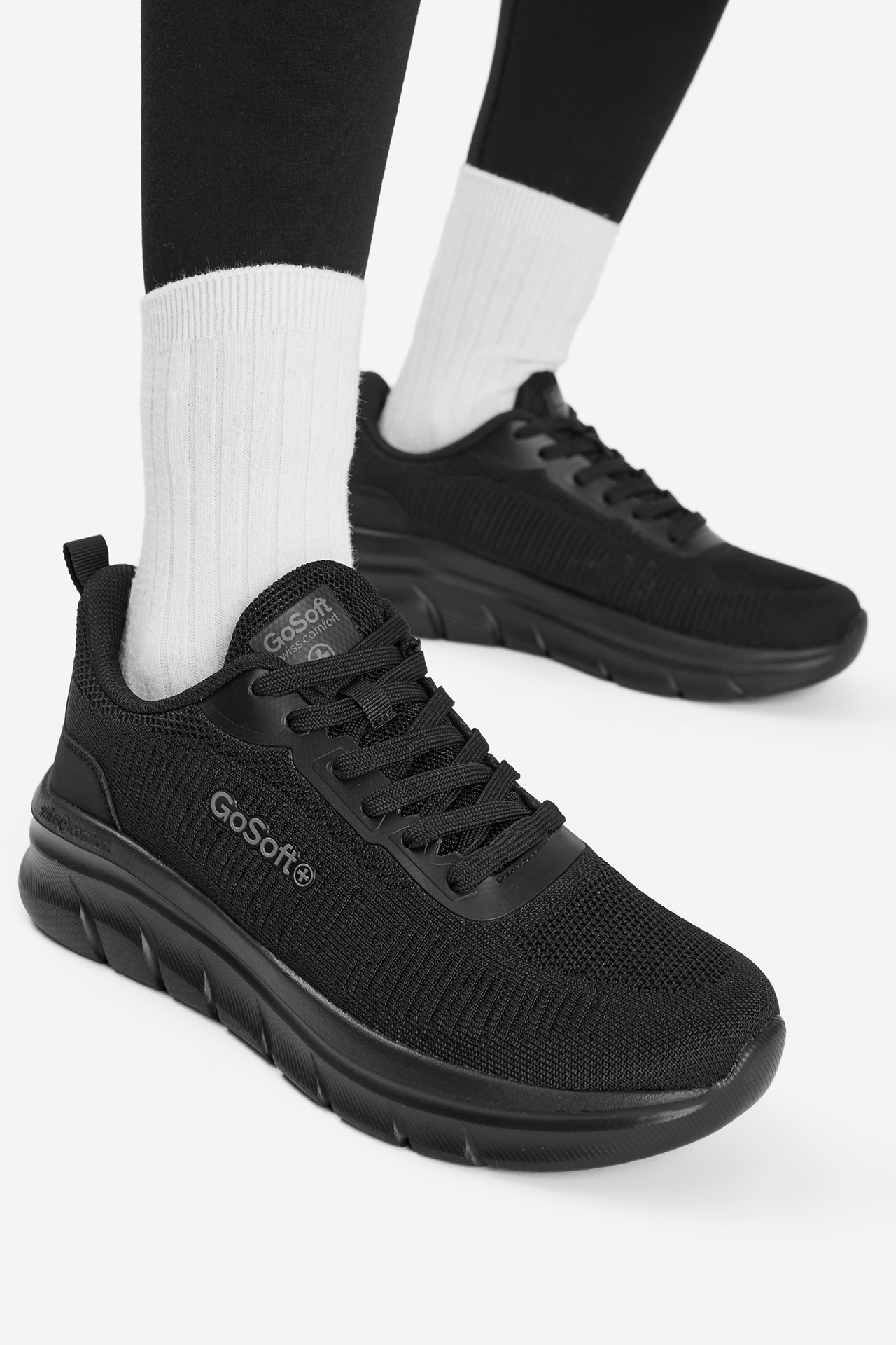 Sneakersy Černá