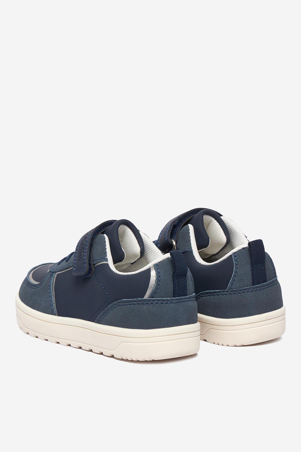 Sneakersy Tmavomodrá