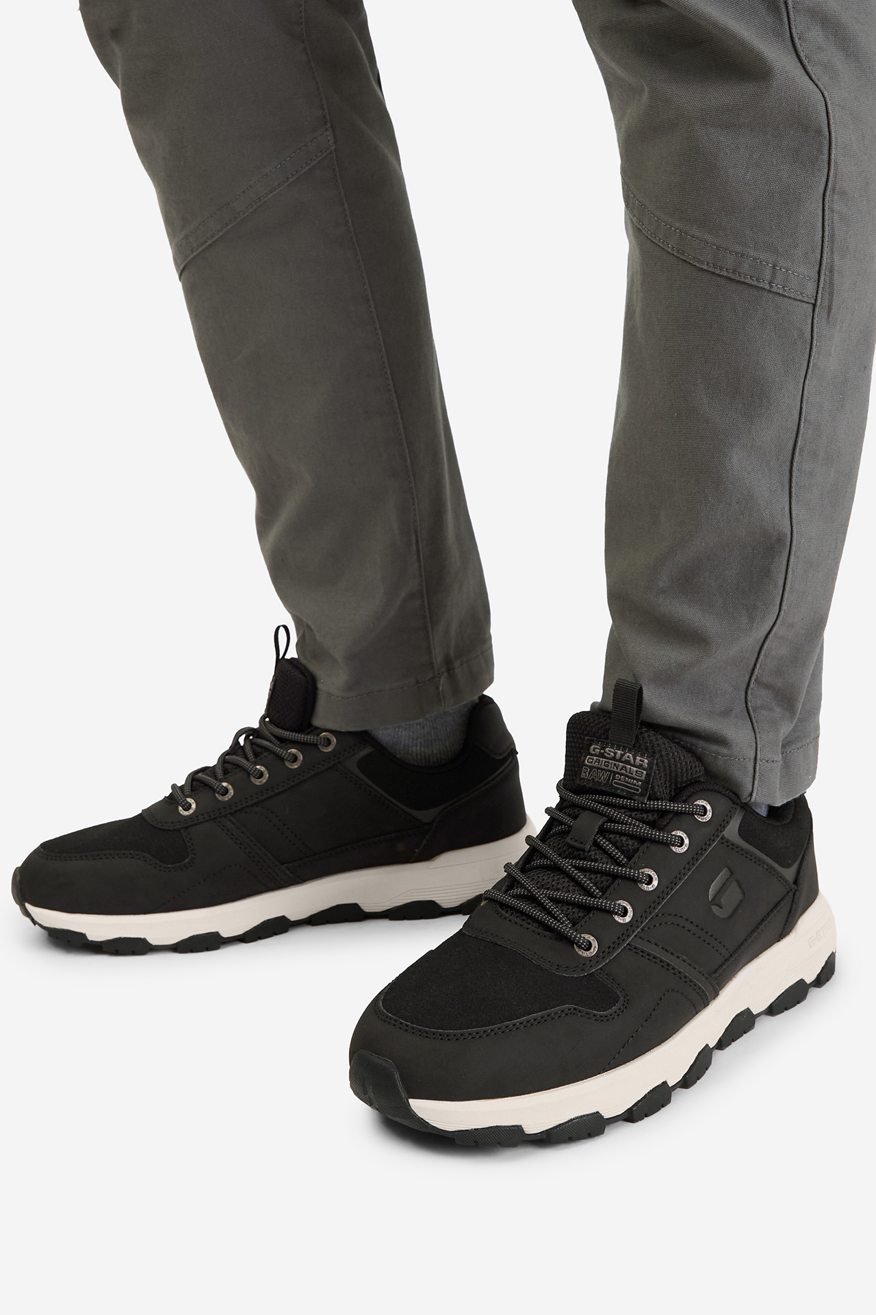 Sneakersy Černá
