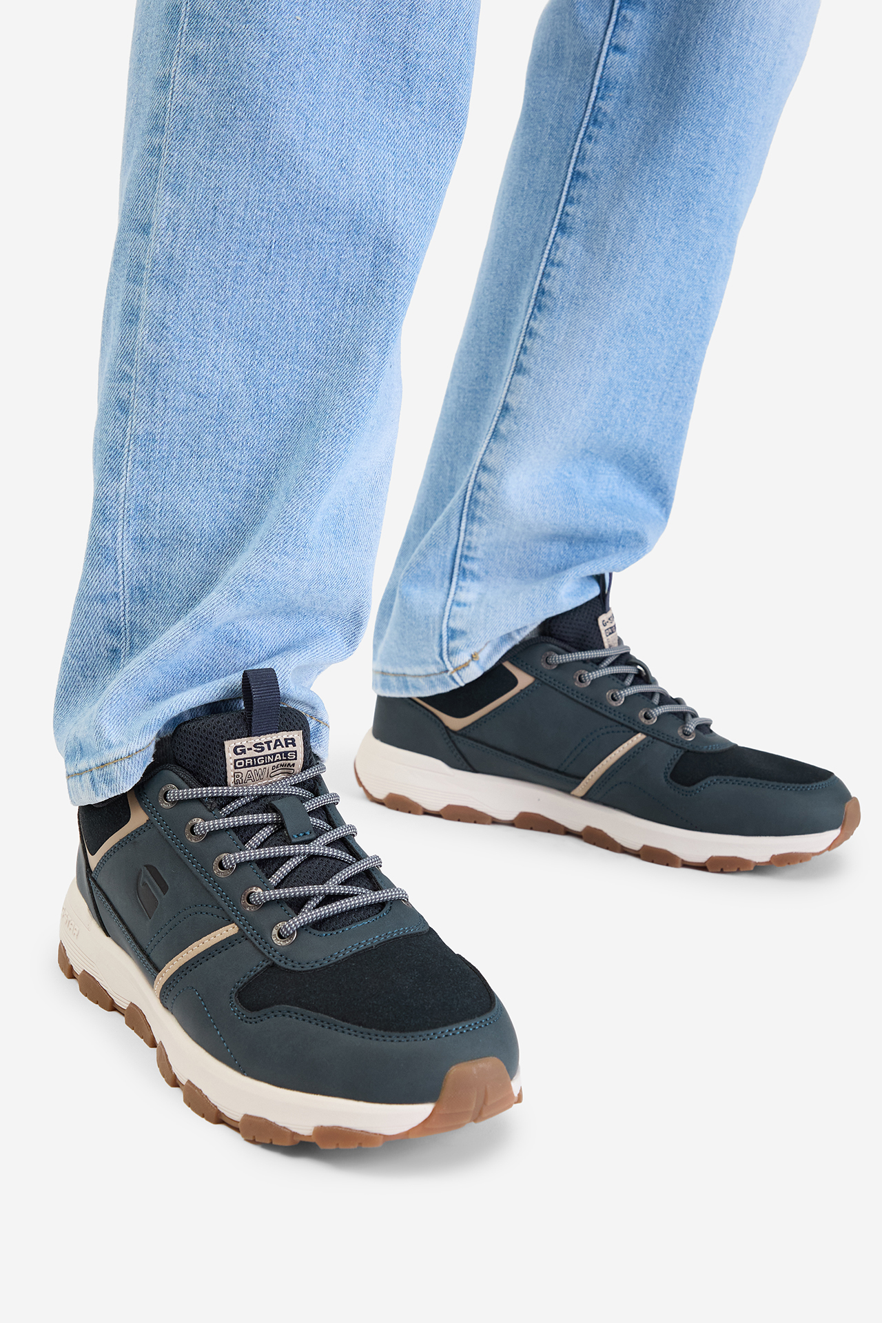 Sneakersy Tmavomodrá