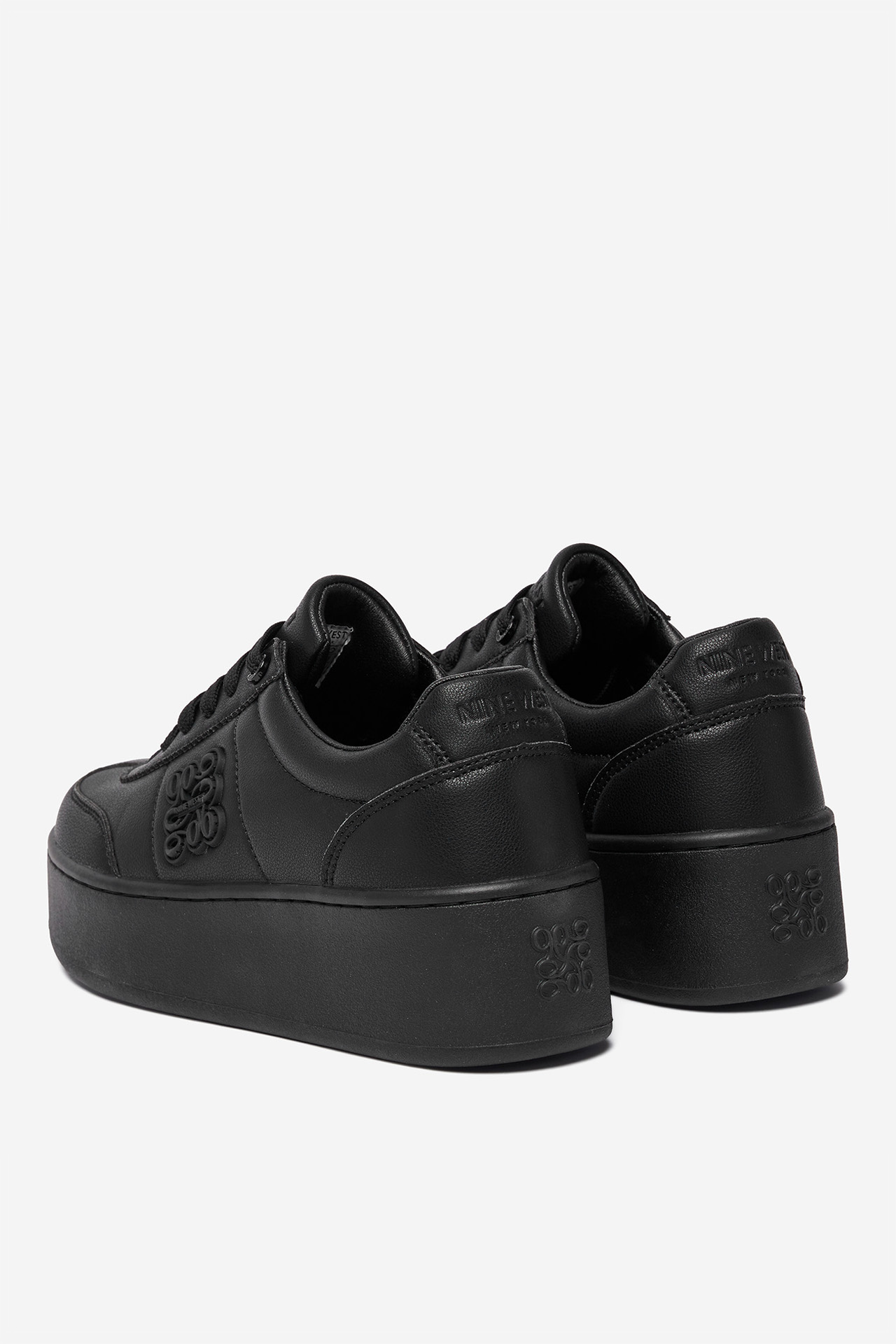 Sneakersy Černá