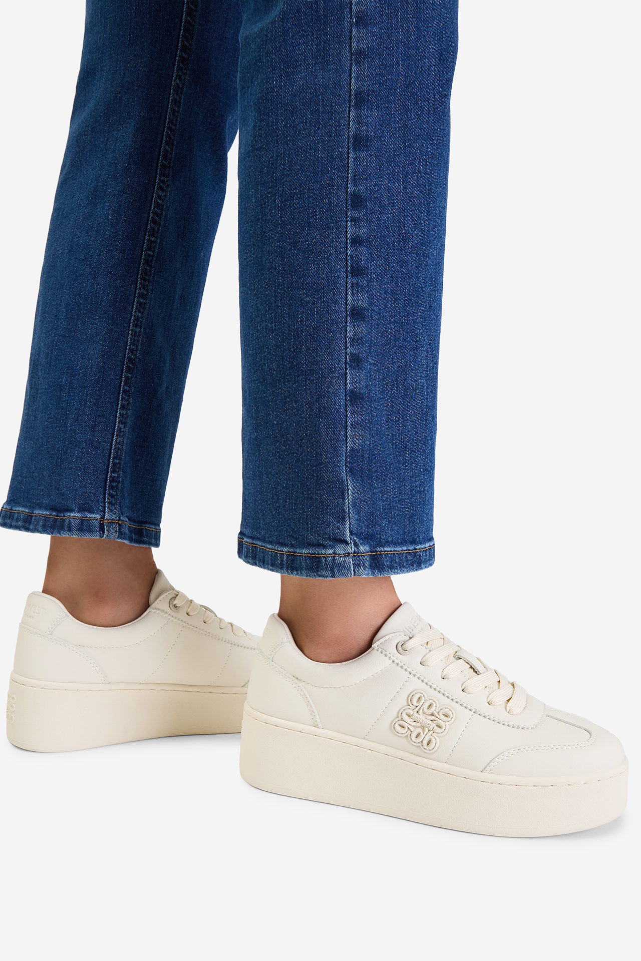 Sneakersy Krémová