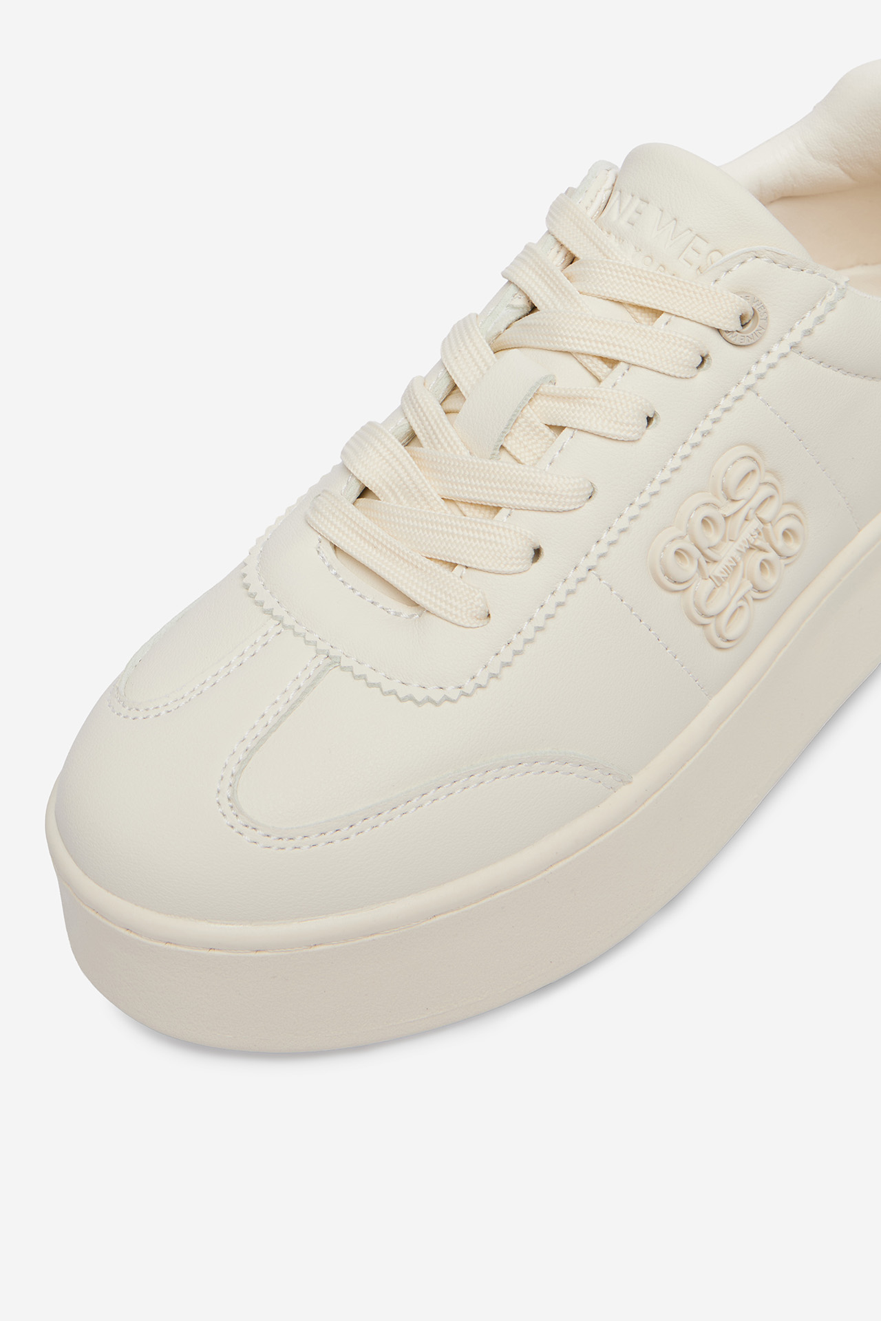 Sneakersy Krémová