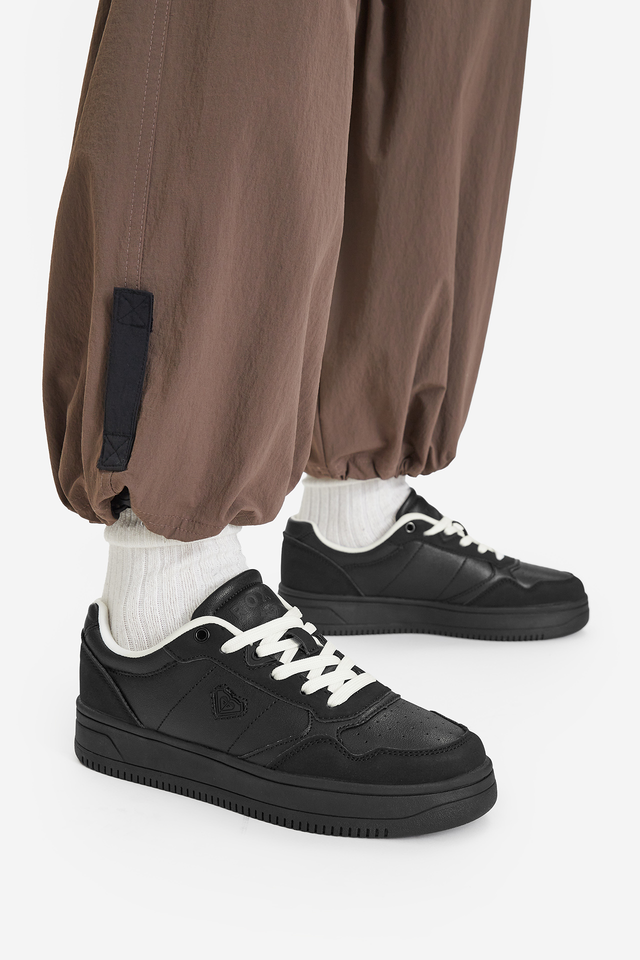 Sneakersy Černá