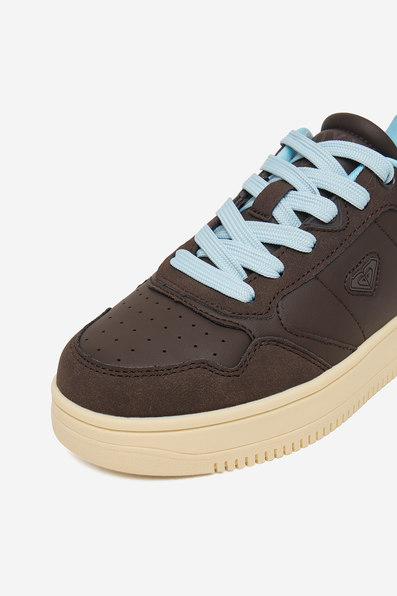 Sneakersy Hnědá