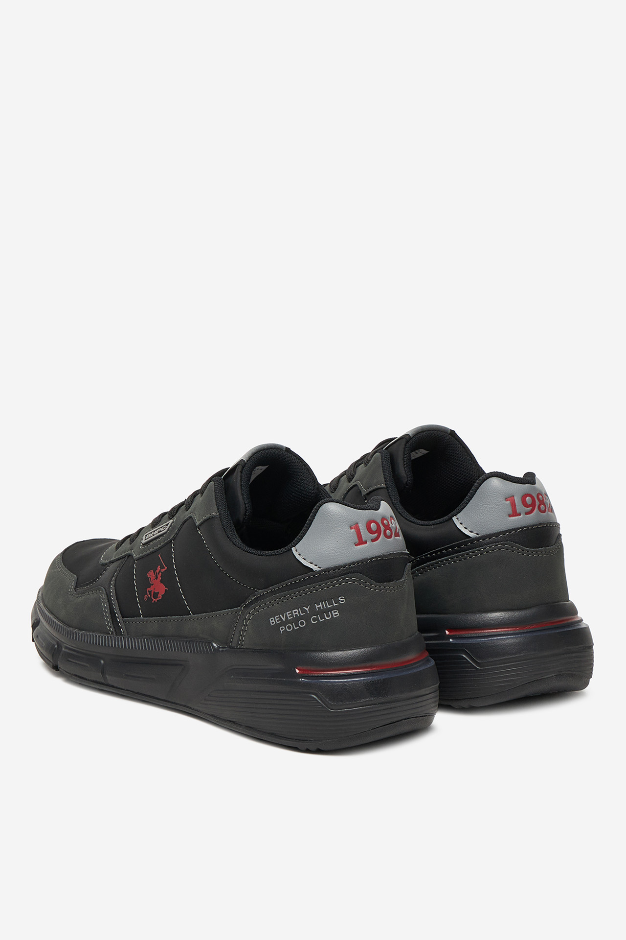 Sneakersy Černá