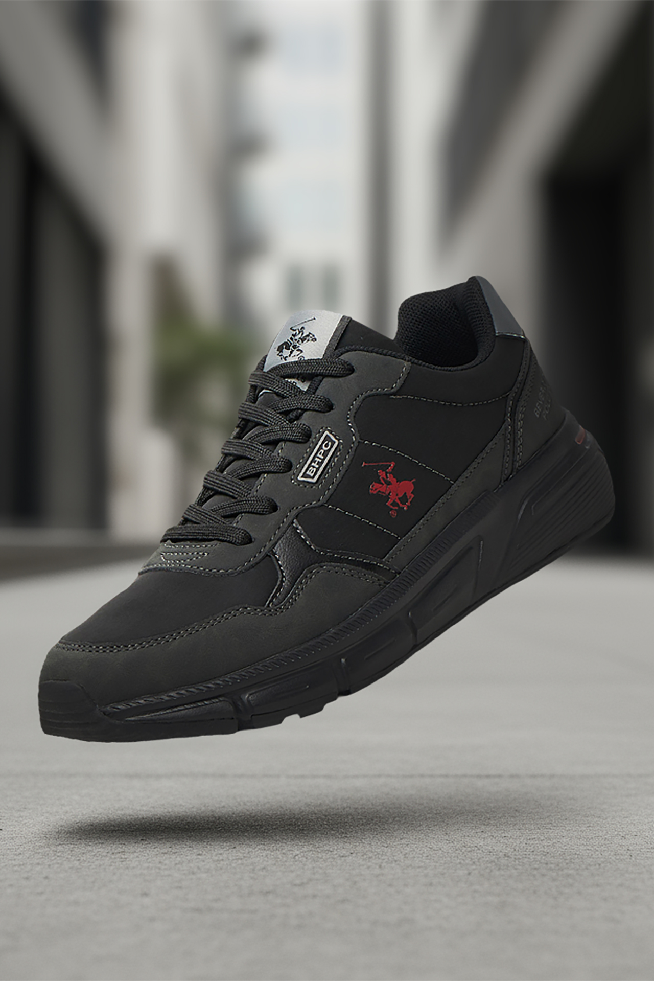 Sneakersy Černá