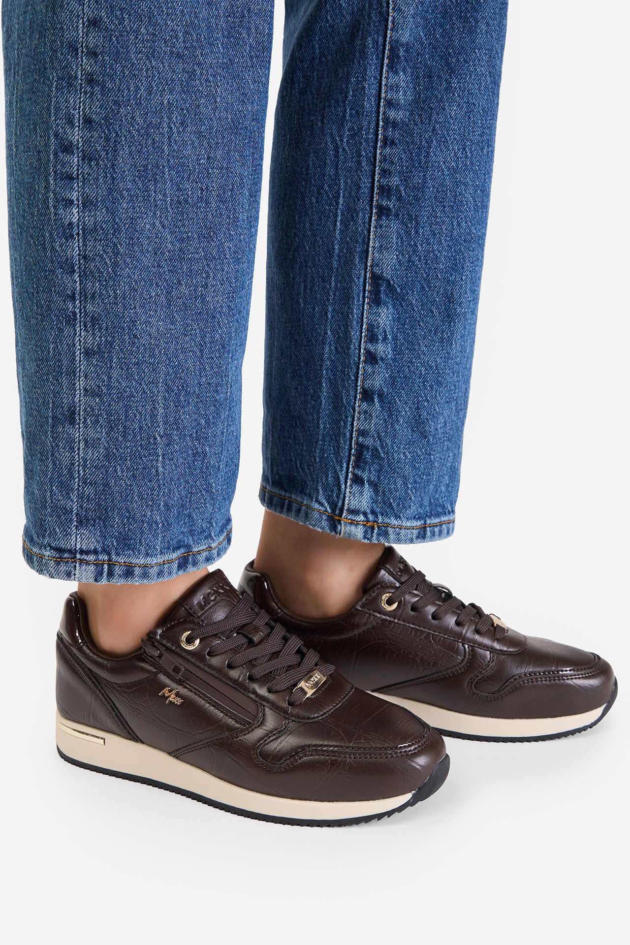 Sneakersy Hnědá