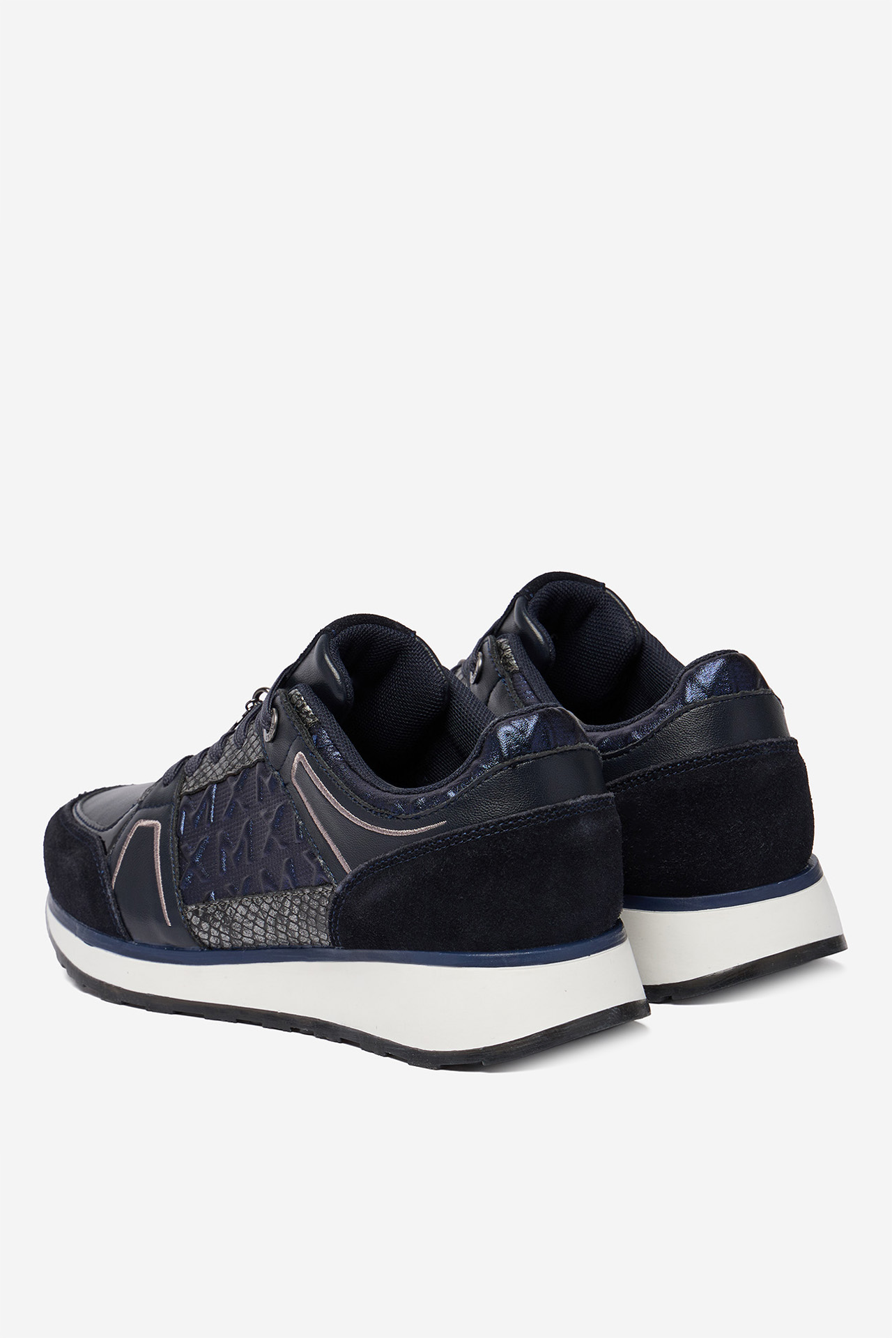Sneakersy Tmavomodrá