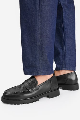 Mokasinke GUESS JEANS EO-FOX-04 MI08 Črna