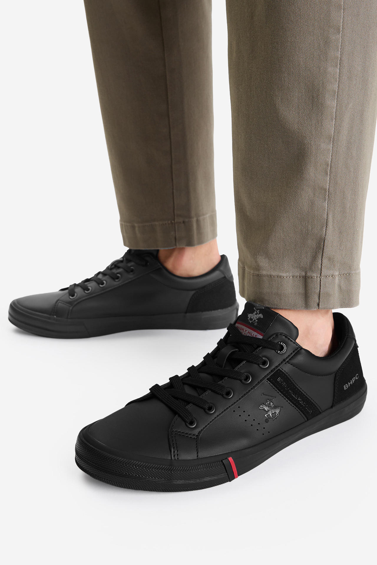 Sneakersy Černá