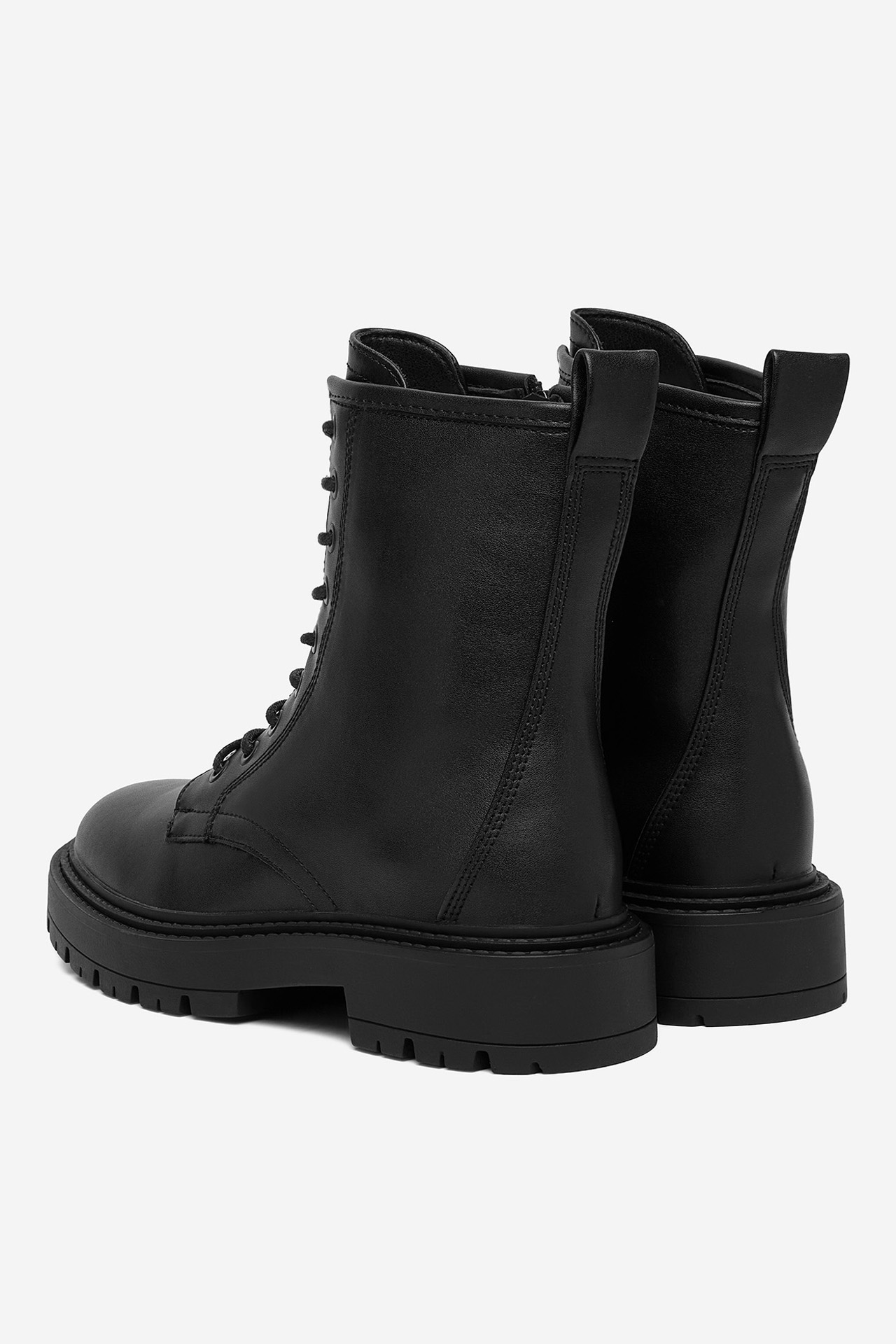 Kotníková obuv Černá