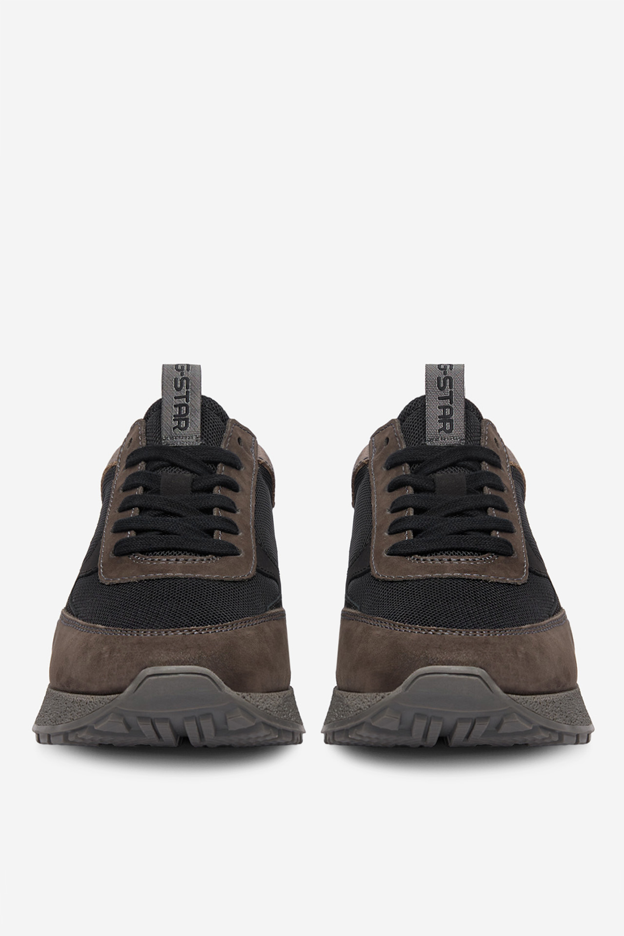 Sneakersy Černá