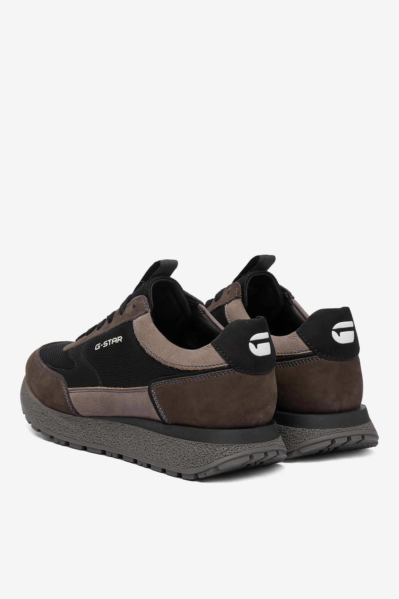 Sneakersy Černá