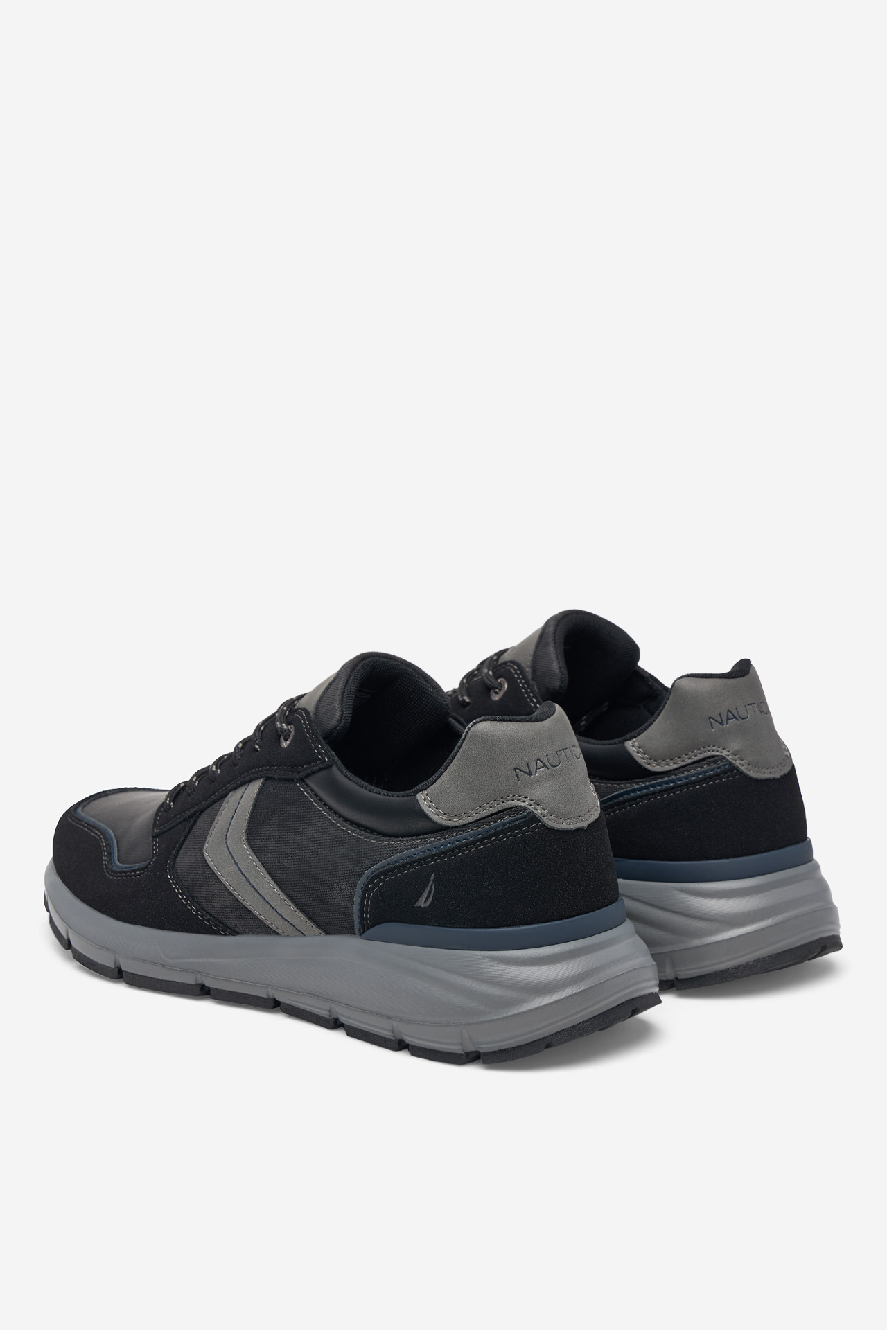 Sneakersy Černá