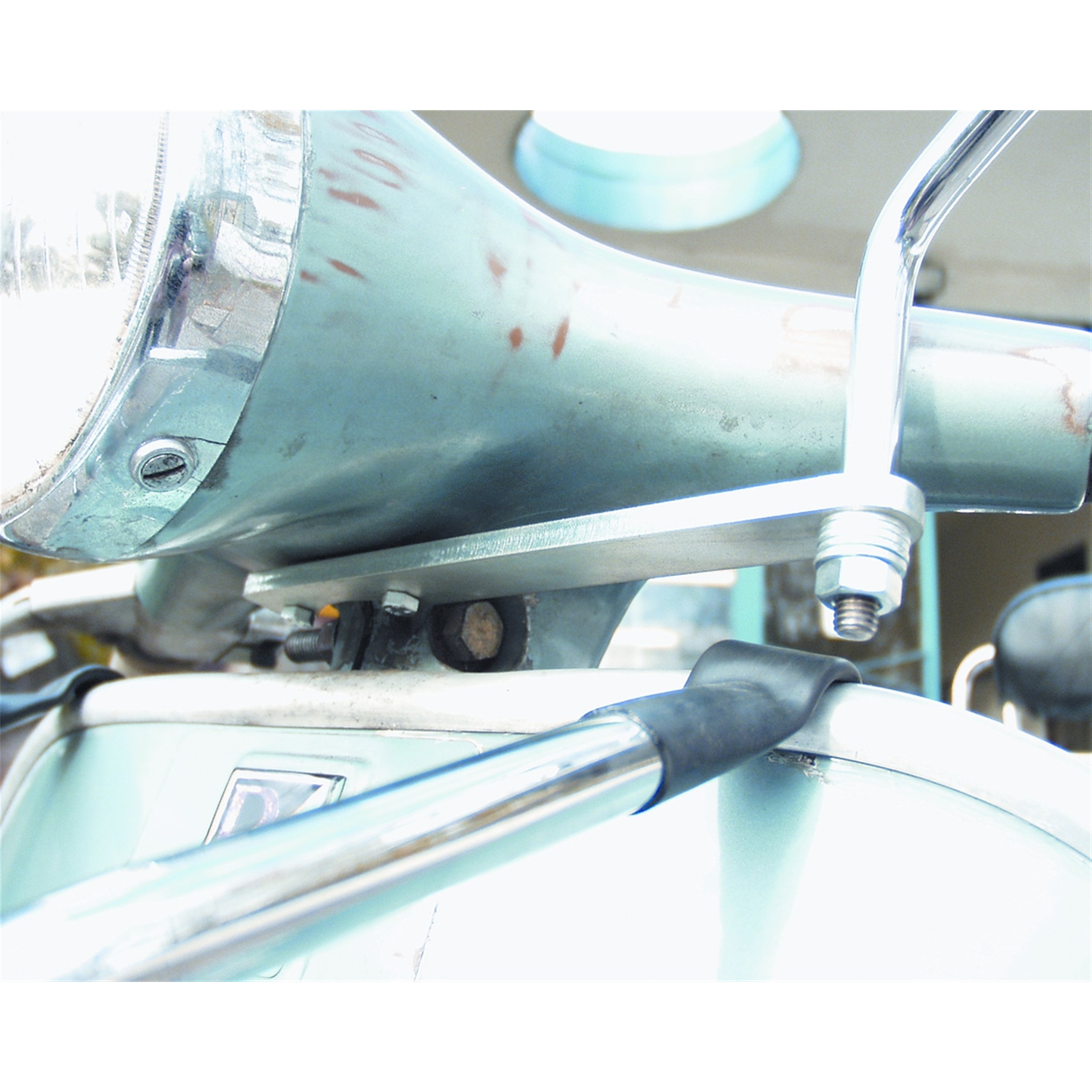 Image of Spiegelhalter STO zur Montage an Seilzughalteplatte links oder rechts für Vespa 125VNB 3-6/150 VBA/VBB/VGLA-B/GS/160 GS für Vespa 125VNB 3-6/150 VBA/VBB/VGLA-B/GS/160 GS