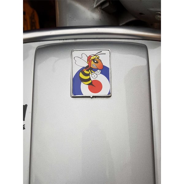 Image of Aufkleber mit Motiv "Target böse Wespe"