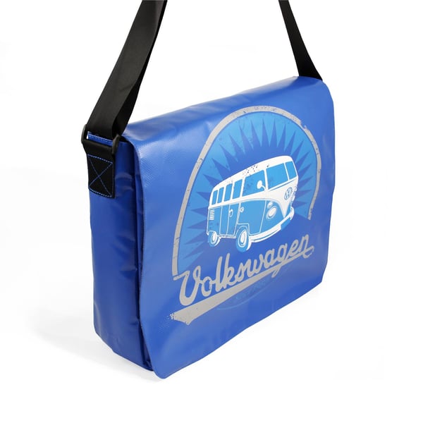 Image of Schultertasche VW Collection mit Motiv VW Bulli T1 blau