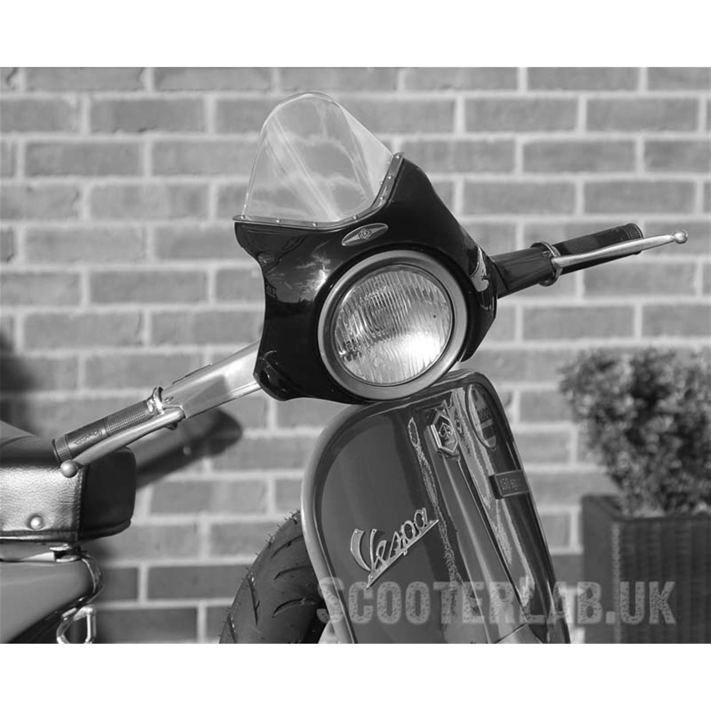 Image of Flyscreen SLUK Fireball 166 für Vespa 125 GTR/TS/150 SprintV/180-200 Rally für Vespa 125 GTR/TS/150 SprintV/180-200 Rally