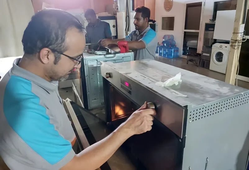 Gas and electric oven repair service in Dubai