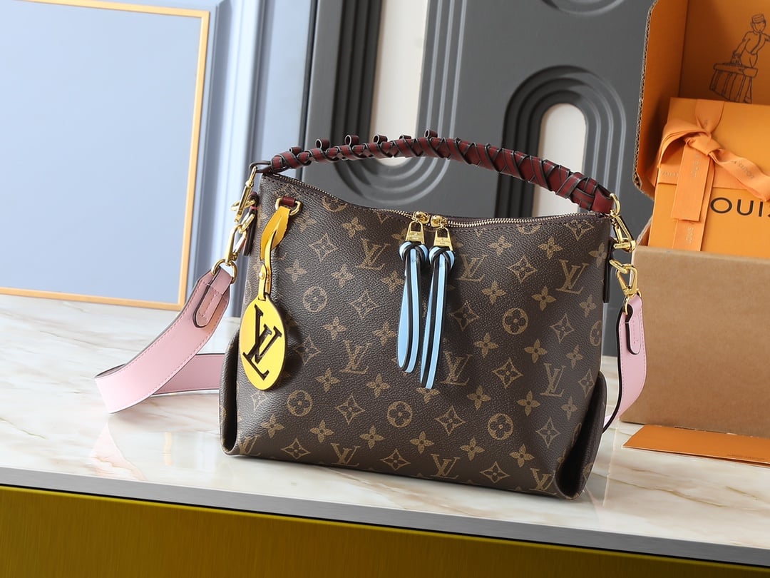 Louis Vuitton Beaubourg Hobo