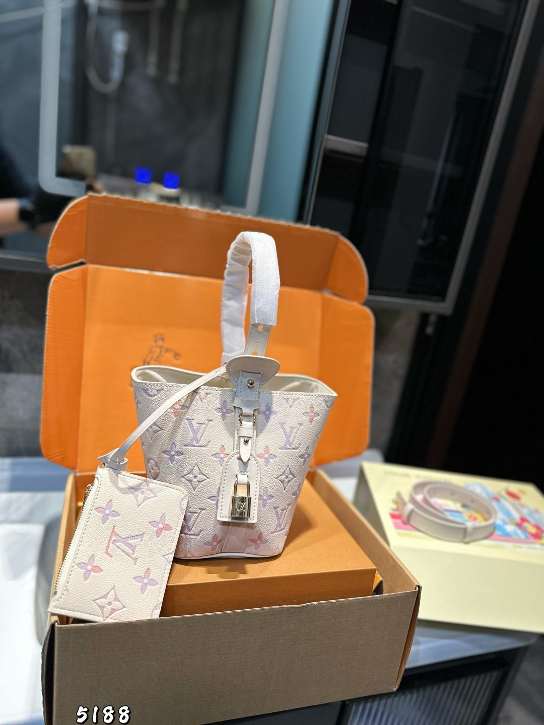 Louis Vuitton All In BB
