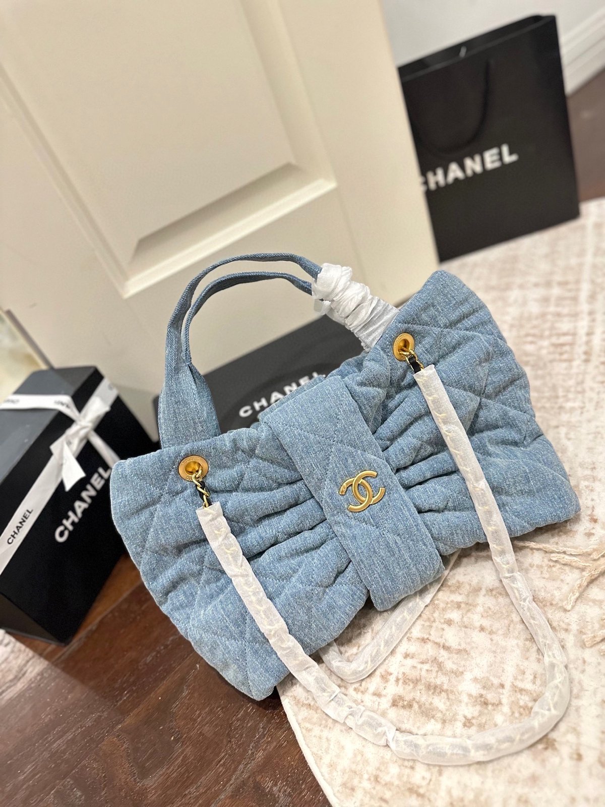 Chanel Bow