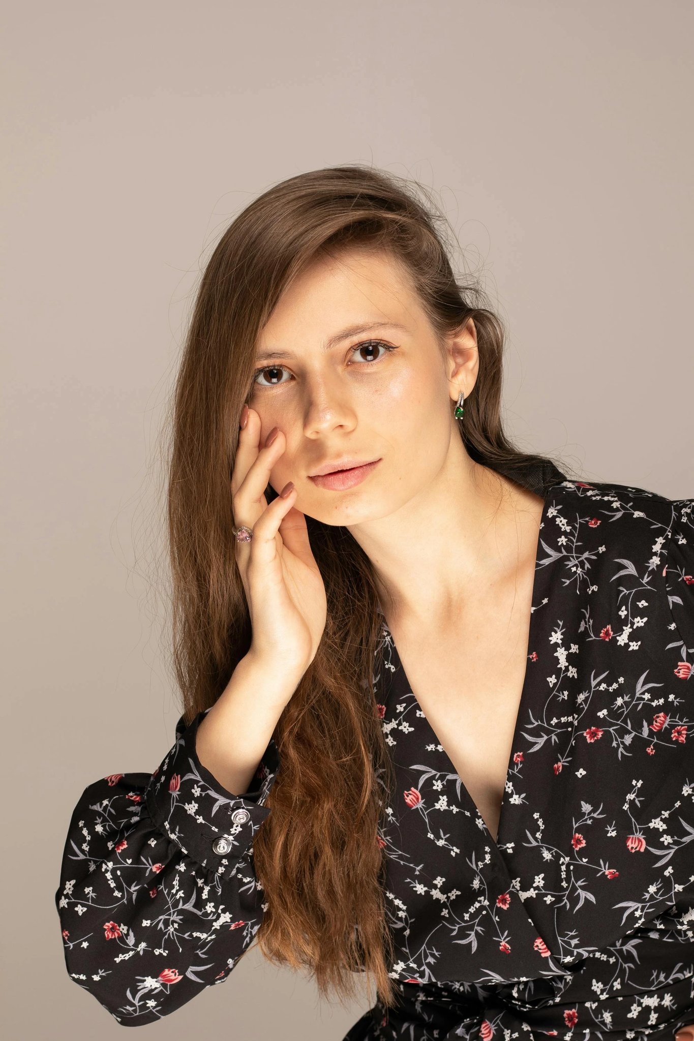 White Party Outfits filter before photo - natural portrait in everyday clothing with simple background