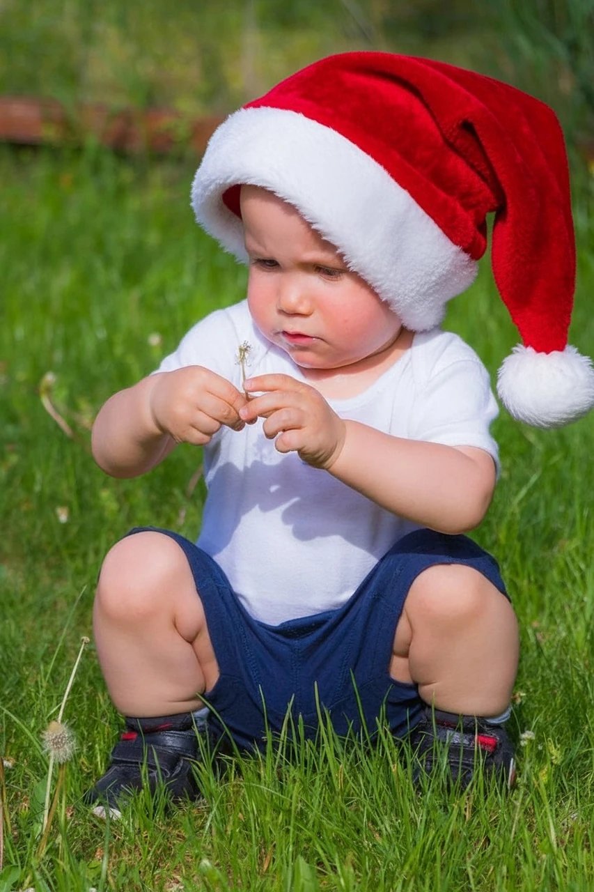 AI funny face filter user case - create humorous selfies and memes for social media sharing