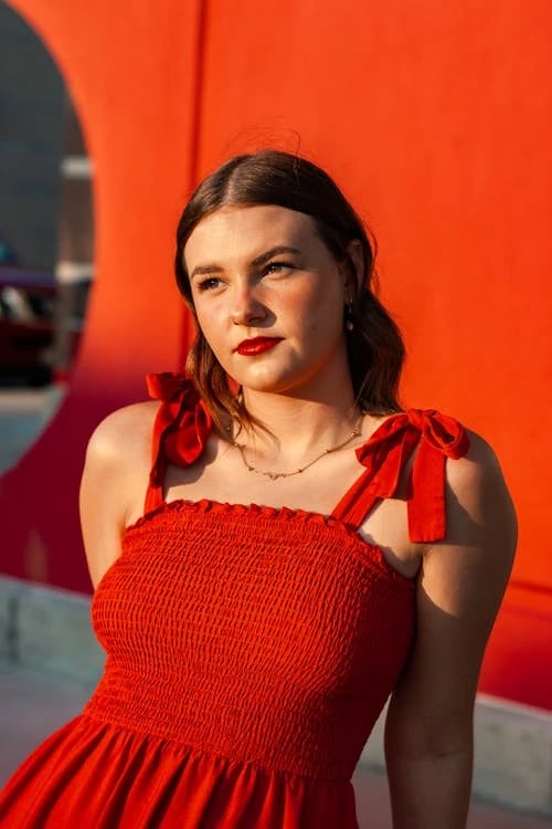 2010 Style Fashion filter before photo - neutral portrait before transformation