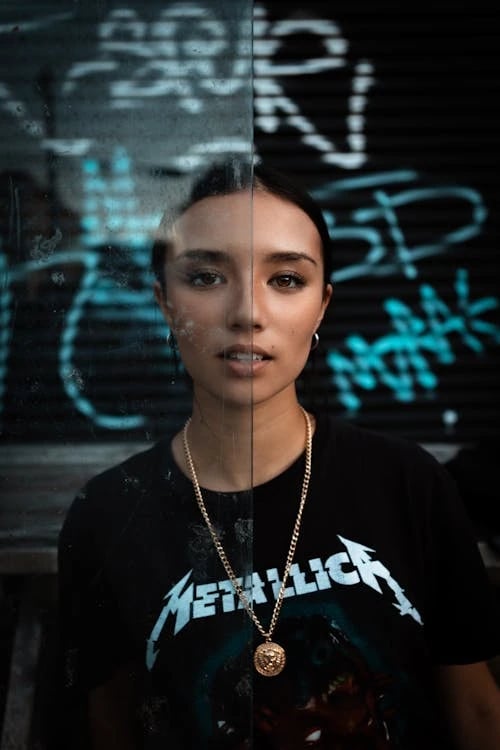 Photo to illustration before photo - portrait before digital paint effect