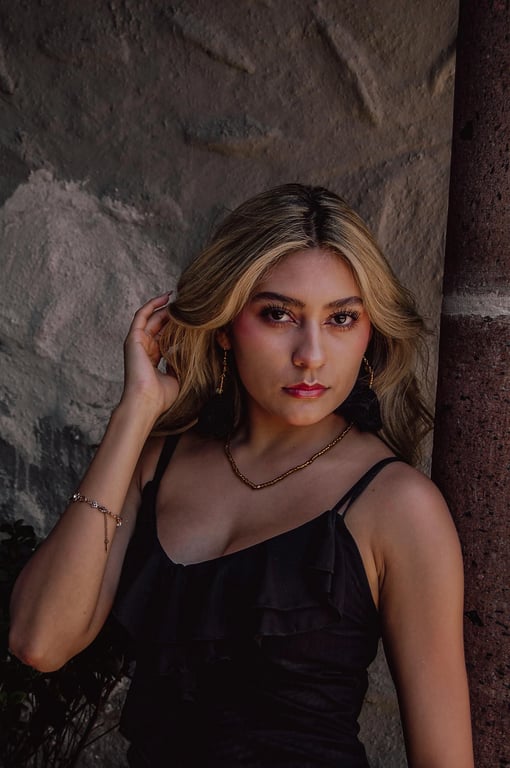 Generate a textured fringe hairstyle with slightly uneven lengths and natural variation, mimicking real scissor-cut bangs. Adapt texture density and strand direction to the subject’s hair type, ensuring organic randomness, realistic layering, and a believable everyday fringe look.