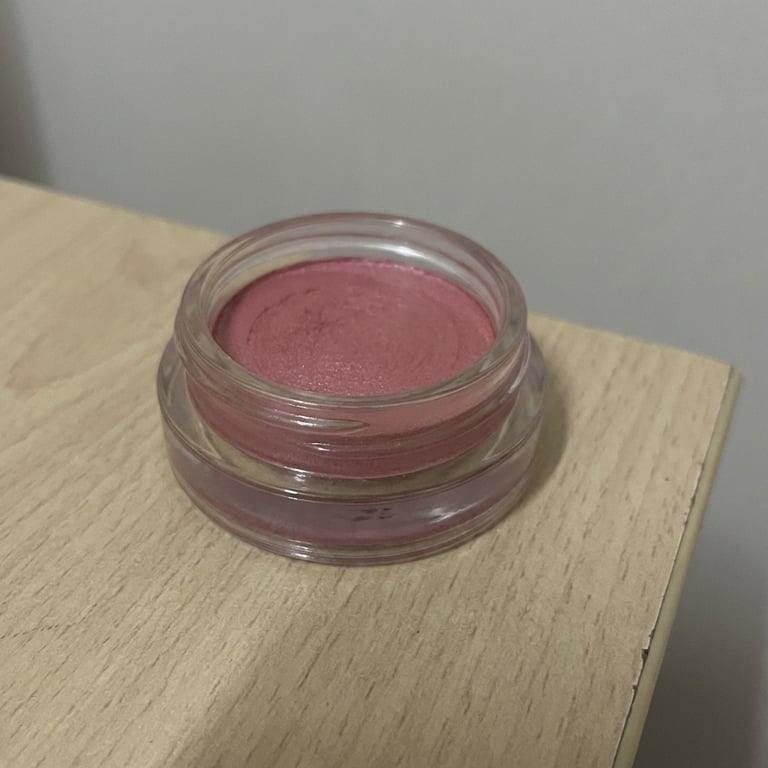 Refine this shelf display into...