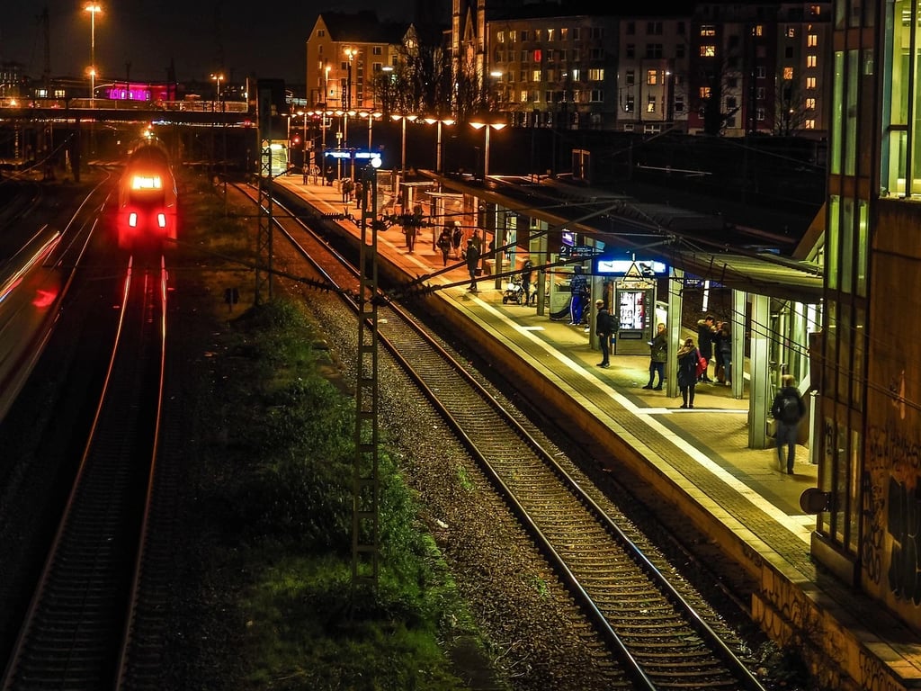 A standard urban night photo with normal lighting and colors.