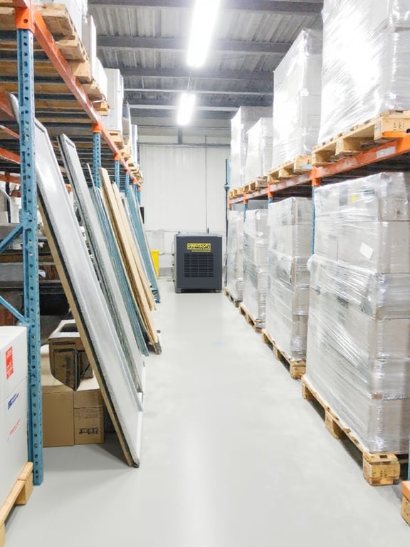 Transform this scene into a cl...